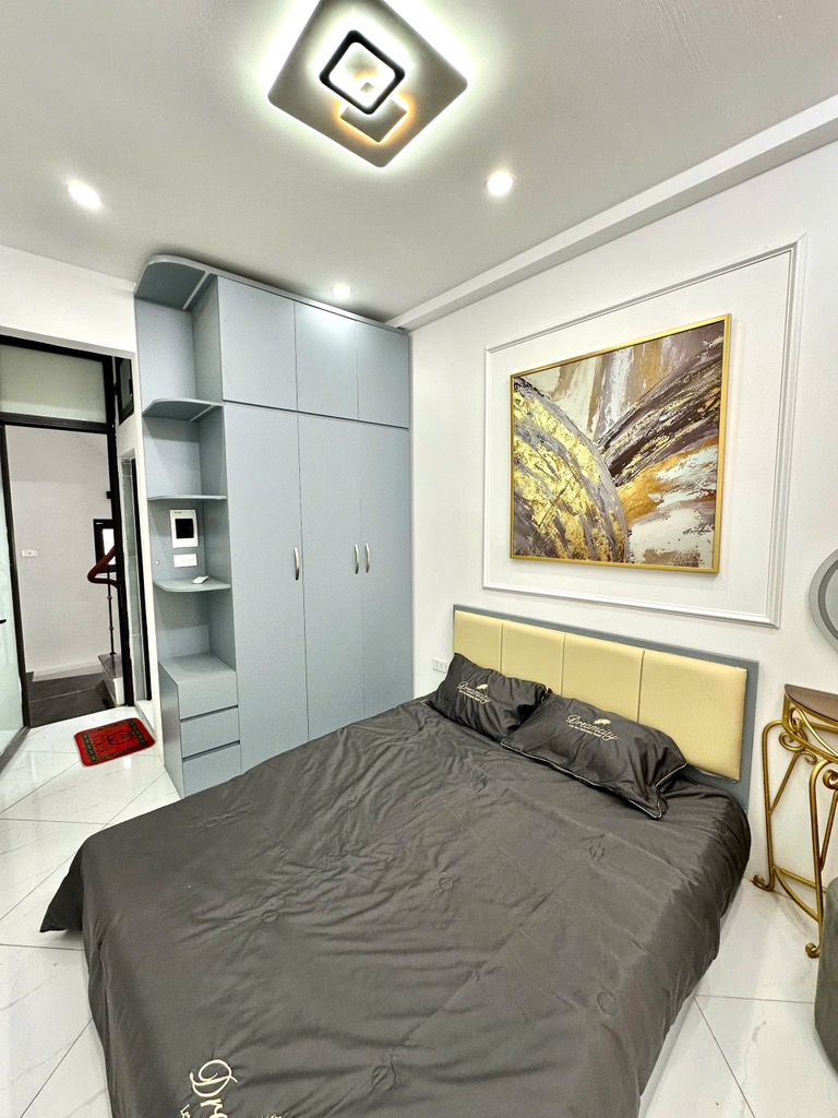 Bán nhà Minh Khai - 18m2 x 5 tầng - 2 mặt thoáng - 50m ra phố - giá 5,5 tỷ