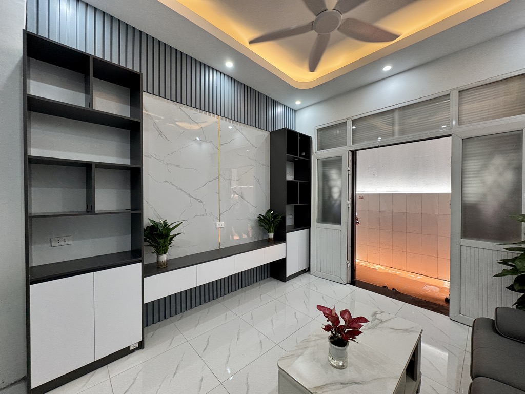 Bán nhà Nguyễn Đức Cảnh - 23m2 5 tầng - gần Ô TÔ - giá 5.x tỷ