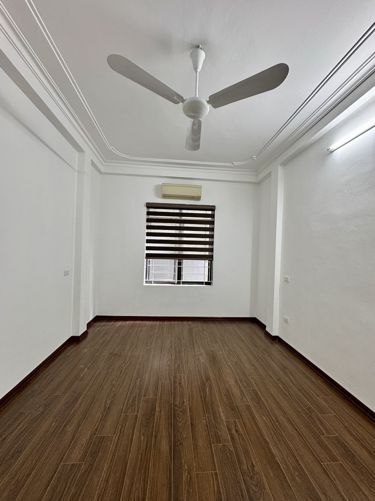 Bán nhà Nguyễn Đức Cảnh - 23m2 5 tầng - gần Ô TÔ - giá 5.x tỷ