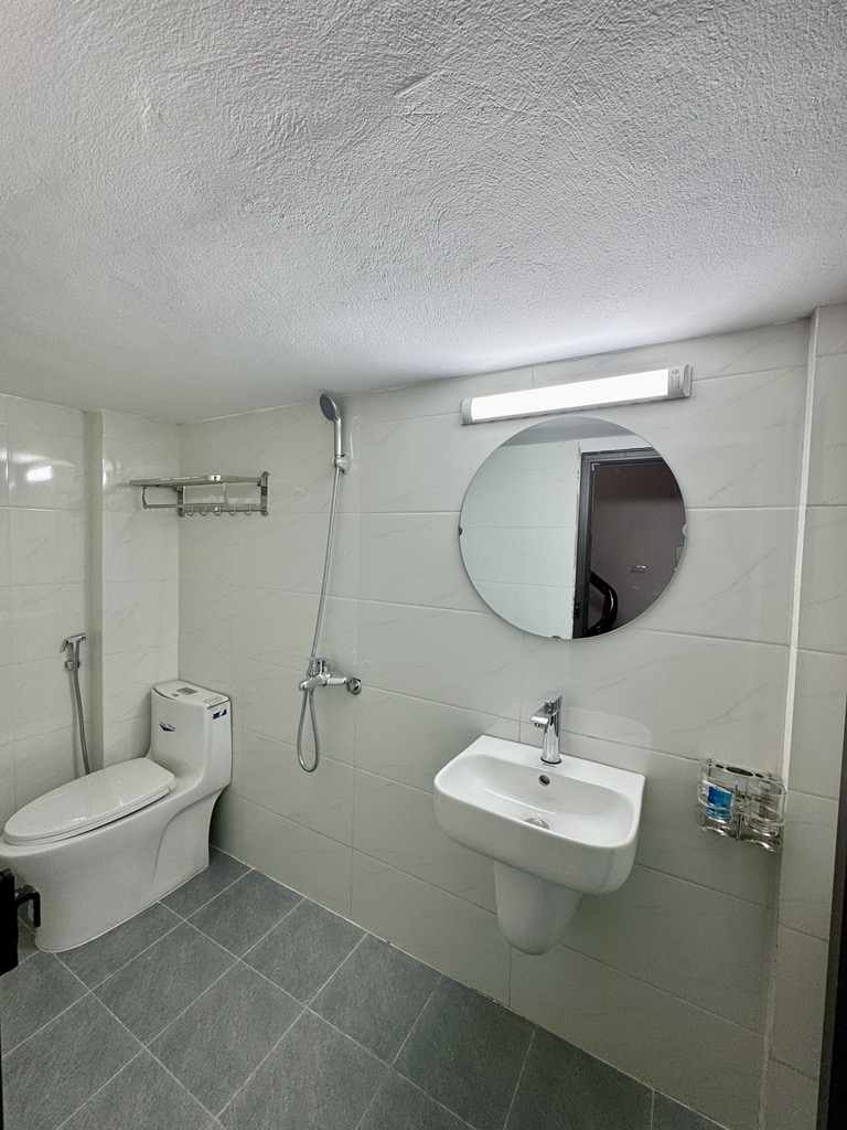 Bán nhà Nguyễn Đức Cảnh - 23m2 5 tầng - gần Ô TÔ - giá 5.x tỷ