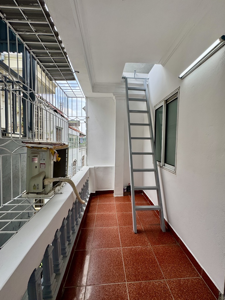 Bán nhà Nguyễn Đức Cảnh - 23m2 5 tầng - gần Ô TÔ - giá 5.x tỷ