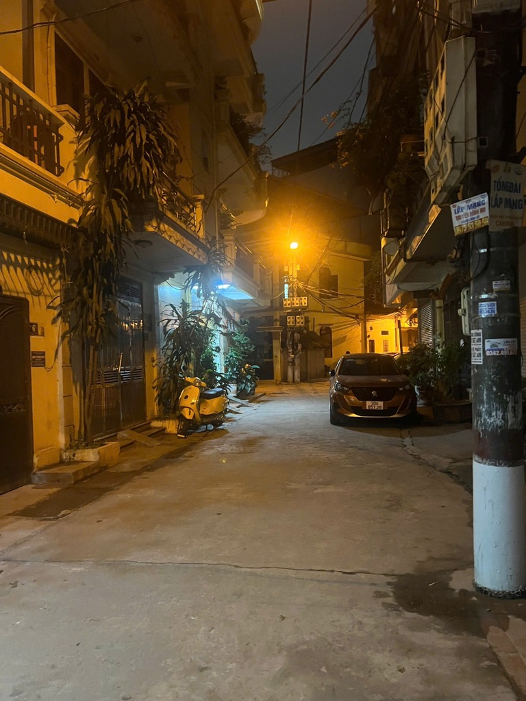 Bán nhà Trương Định - diện tích 57.4m2 5 tầng - Ô TÔ - KINH DOANH - giá 18,4 tỷ