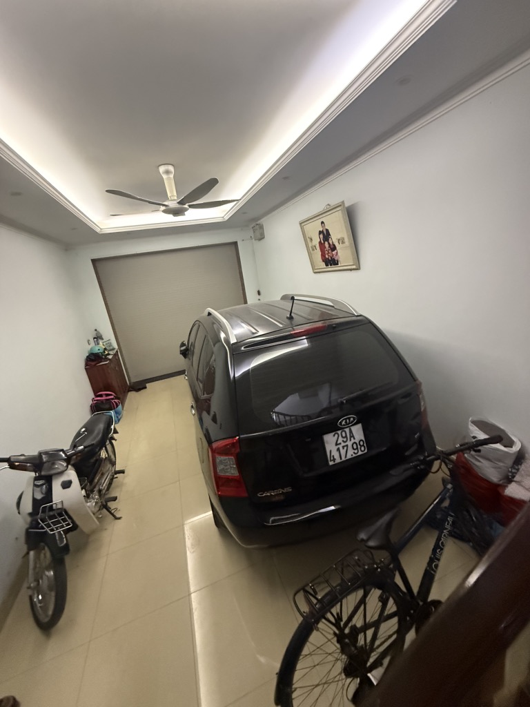 Bán nhà Trương Định - diện tích 57.4m2 5 tầng - Ô TÔ - KINH DOANH - giá 18,4 tỷ