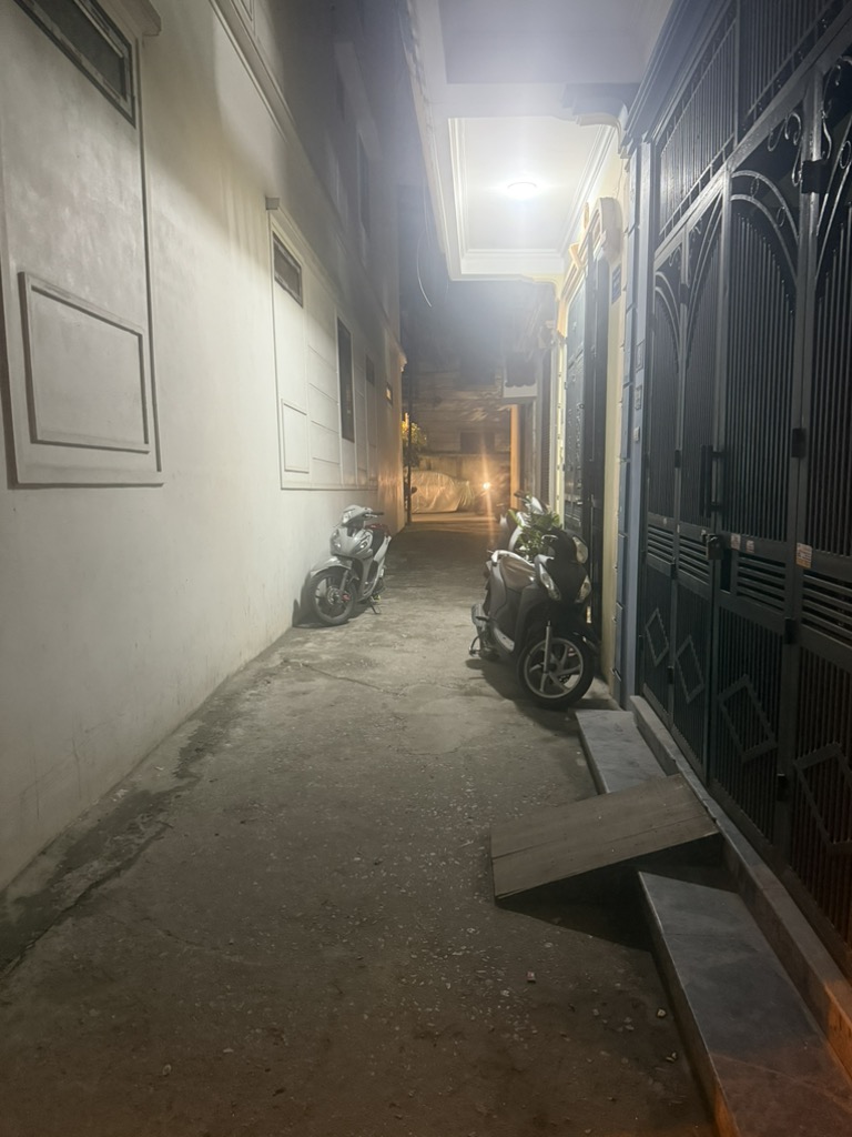 Bán nhà Trương Định - diện tích 57.4m2 5 tầng - Ô TÔ - KINH DOANH - giá 18,4 tỷ