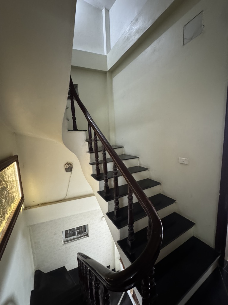 Bán nhà Đại Từ - diện tích 54,1m2 5 tầng - Nhà dân xây nồi đồng cối đá - giá 9,9 tỷ