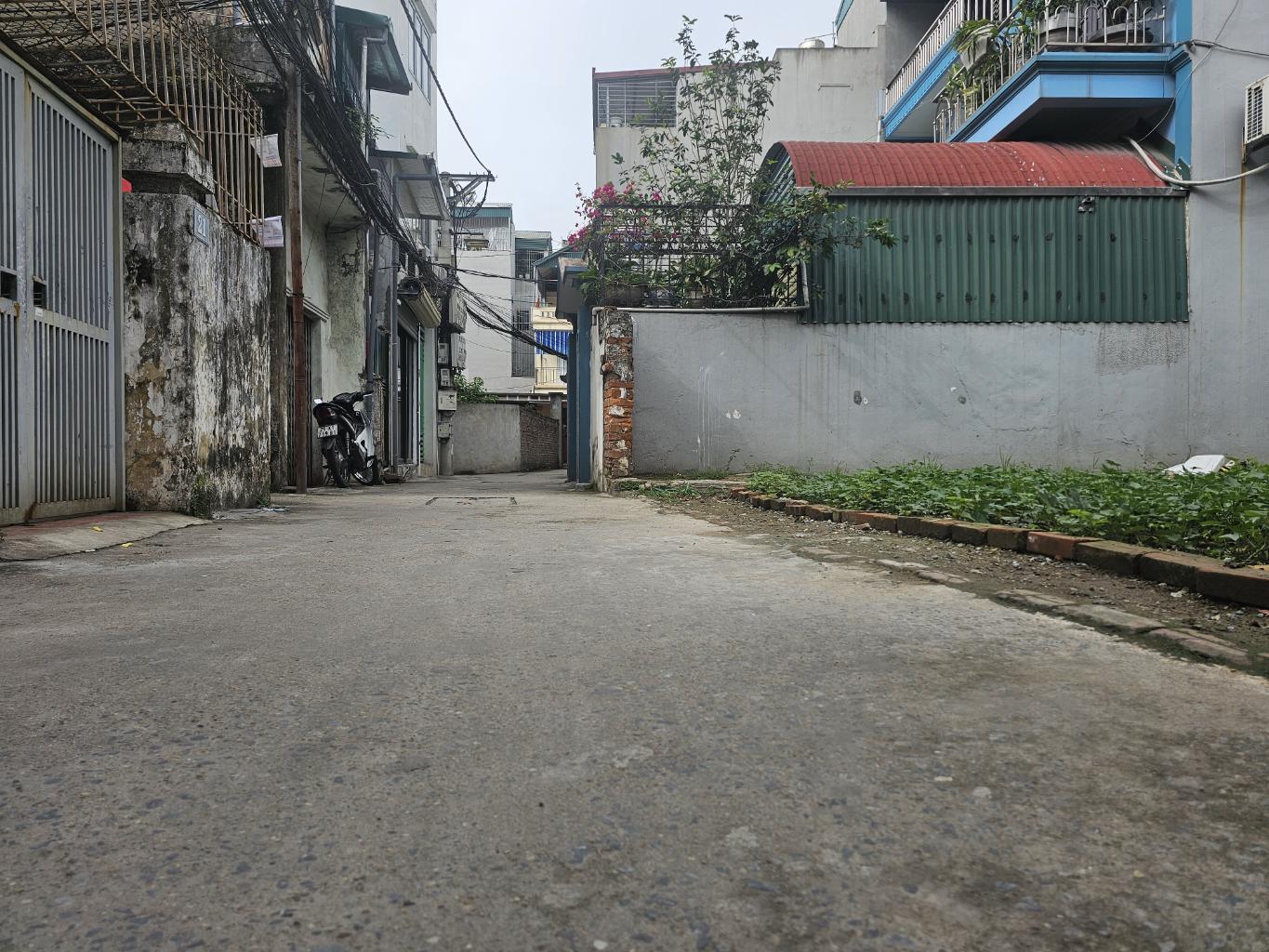 Bán đất trong ngõ Ngô Gia Tự 53,1m2, Q. Long Biên – Giá 3,8 tỷ