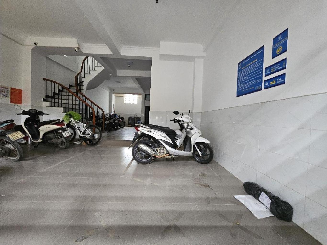 Bán nhà Lĩnh Nam - diện tích 90m2 6 tầng - Thang máy - giá 18,6 tỷ