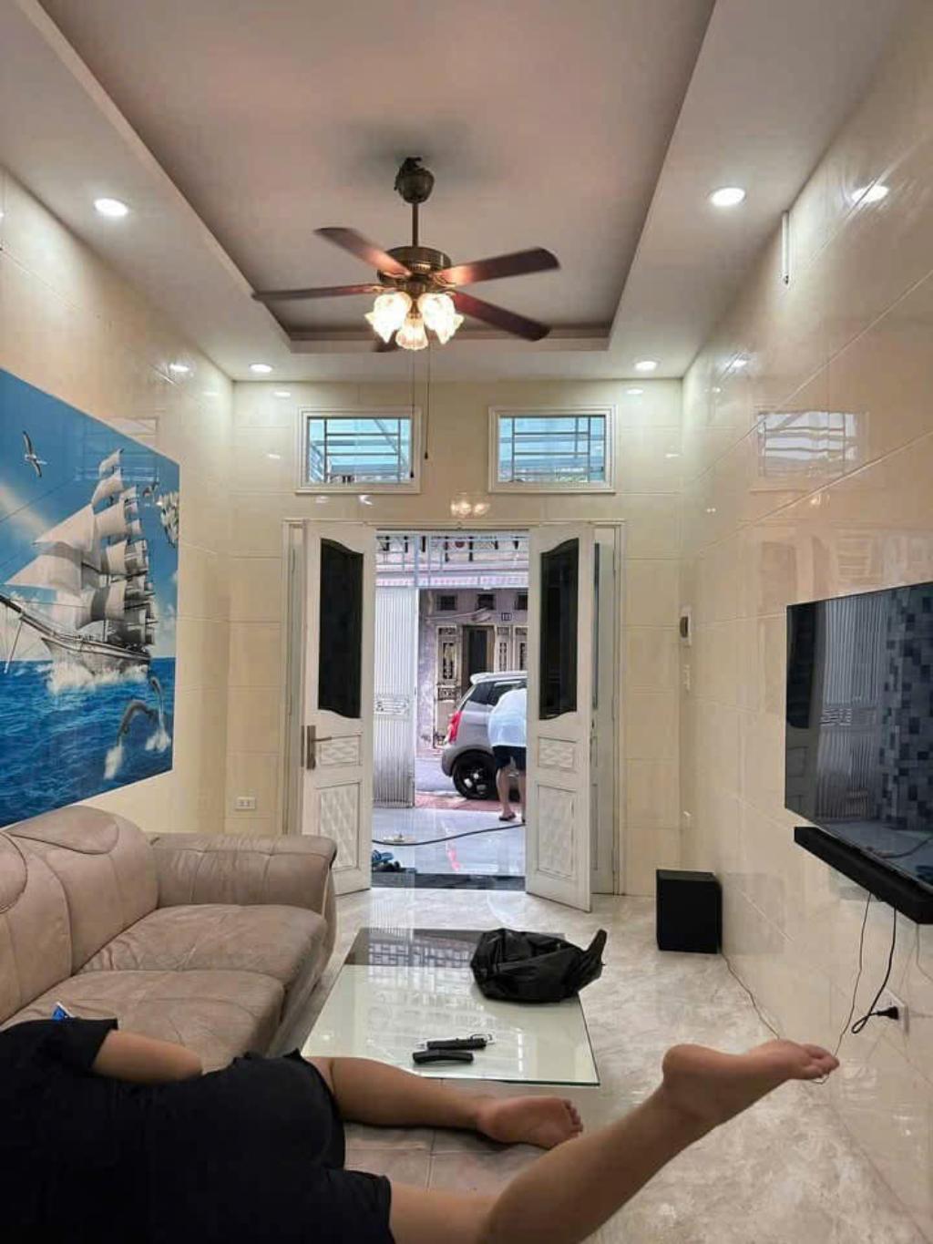 Bán nhà Lò Đúc - diện tích 48.6m2 3 tầng - Ô Tô - giá 10,0 tỷ