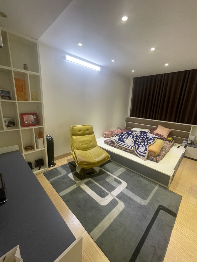 Bán nhà Nguyễn Ái Quốc - diện tích 40m2 4 tầng - ô tô đỗ cửa - giá 18 tỷ