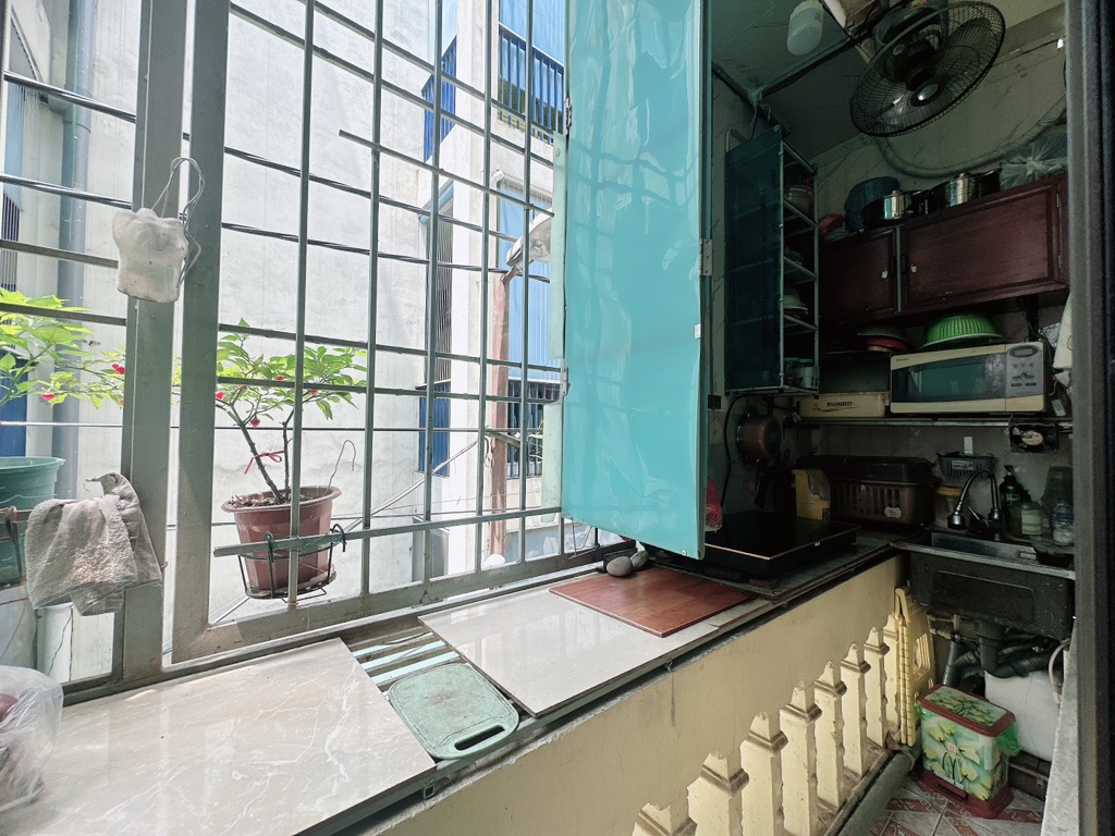 Bán nhà Tân Mai - diện tích 18m2 4 tầng - Ô TÔ QUA - giá 9,5 tỷ