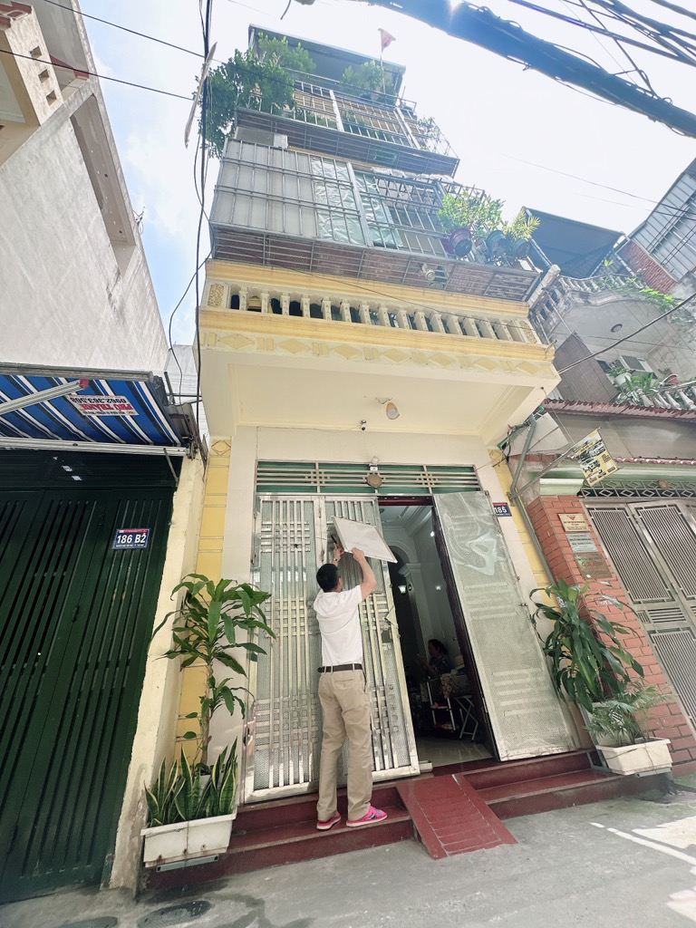 Bán nhà Tân Mai - diện tích 18m2 4 tầng - Ô TÔ QUA - giá 9,5 tỷ