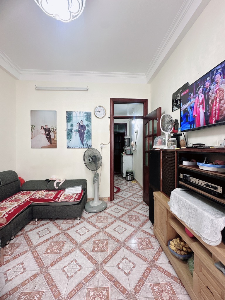 Bán nhà Tân Mai - diện tích 18m2 4 tầng - Ô TÔ QUA - giá 9,5 tỷ