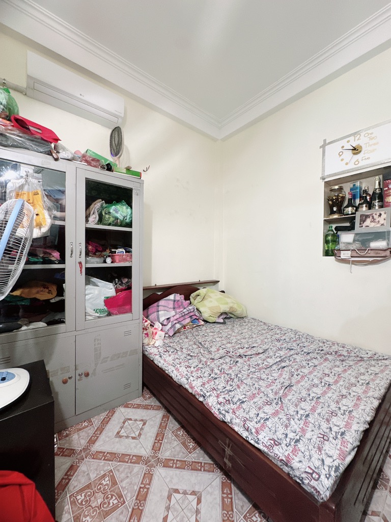 Bán nhà Tân Mai - diện tích 18m2 4 tầng - Ô TÔ QUA - giá 9,5 tỷ