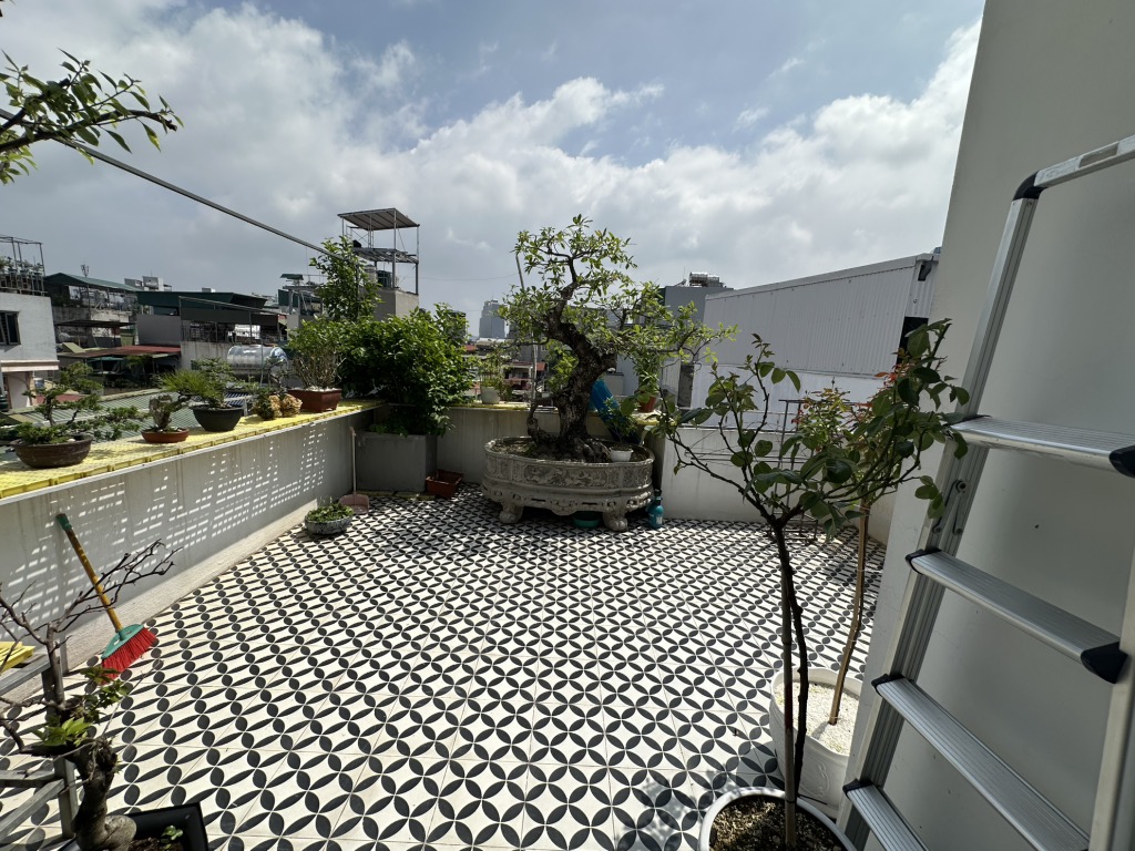 Bán nhà Ngõ Chợ Khâm Thiên - diện tích 42m2 5 tầng - Nhà đẹp như khách sạn - giá 13,9 tỷ