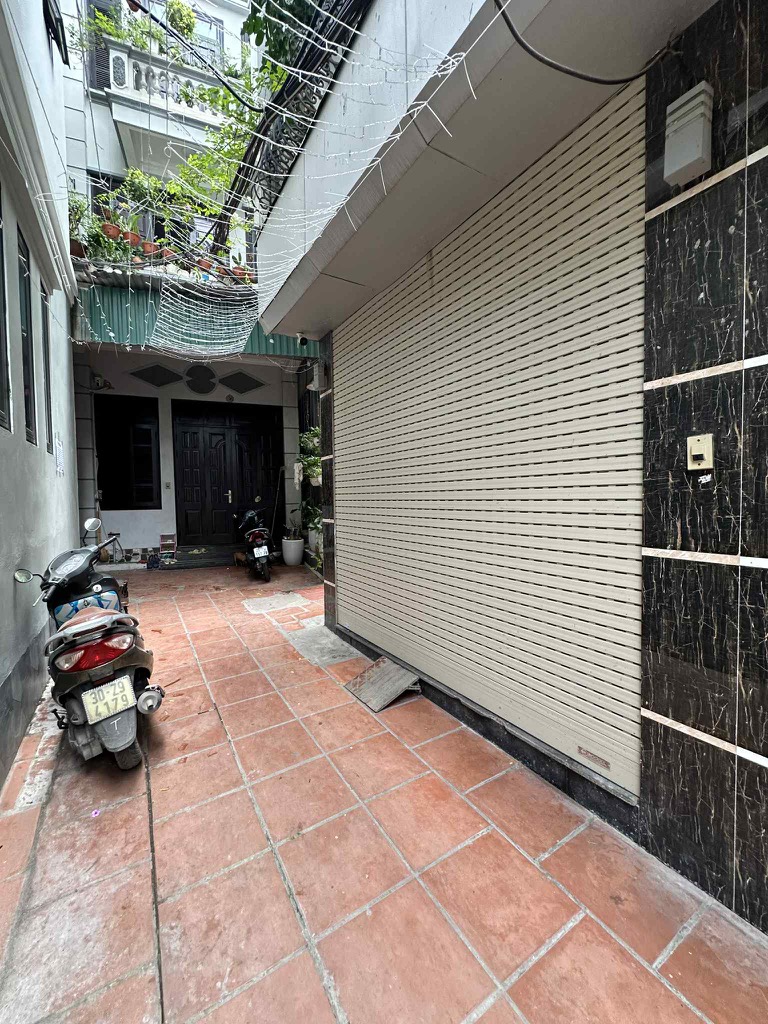 Bán nhà Minh Khai - 39m2 - 5 tầng - lô góc, ô tô đỗ cửa, nhà dân xây - nhỉnh 8 tỷ