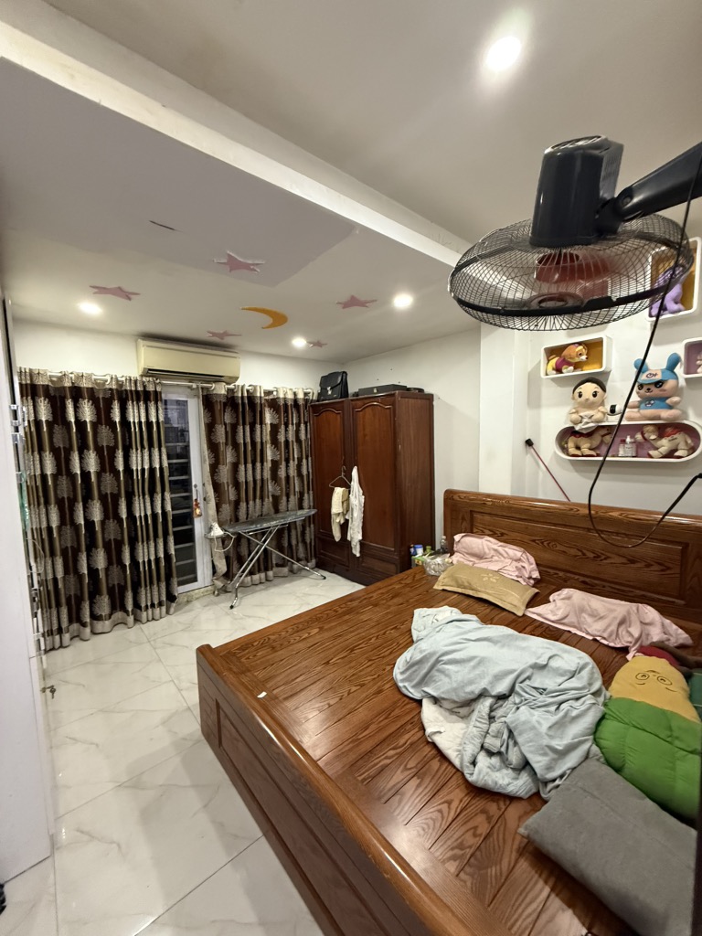 Bán nhà TT Nam Đồng - diện tích 43m2 4 tầng - nhà đẹp hiếm có - giá 6,8 tỷ