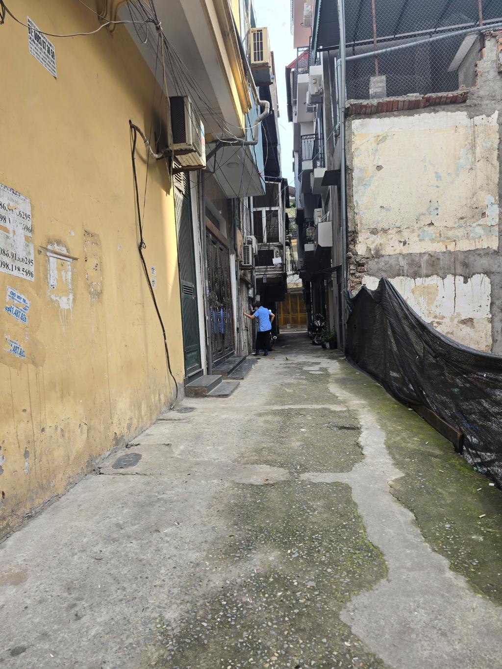 Bán nhà Thái Hà - diện tích 58,4m2 3 tầng - Ô tô tránh, đỗ - giá 16,8 tỷ