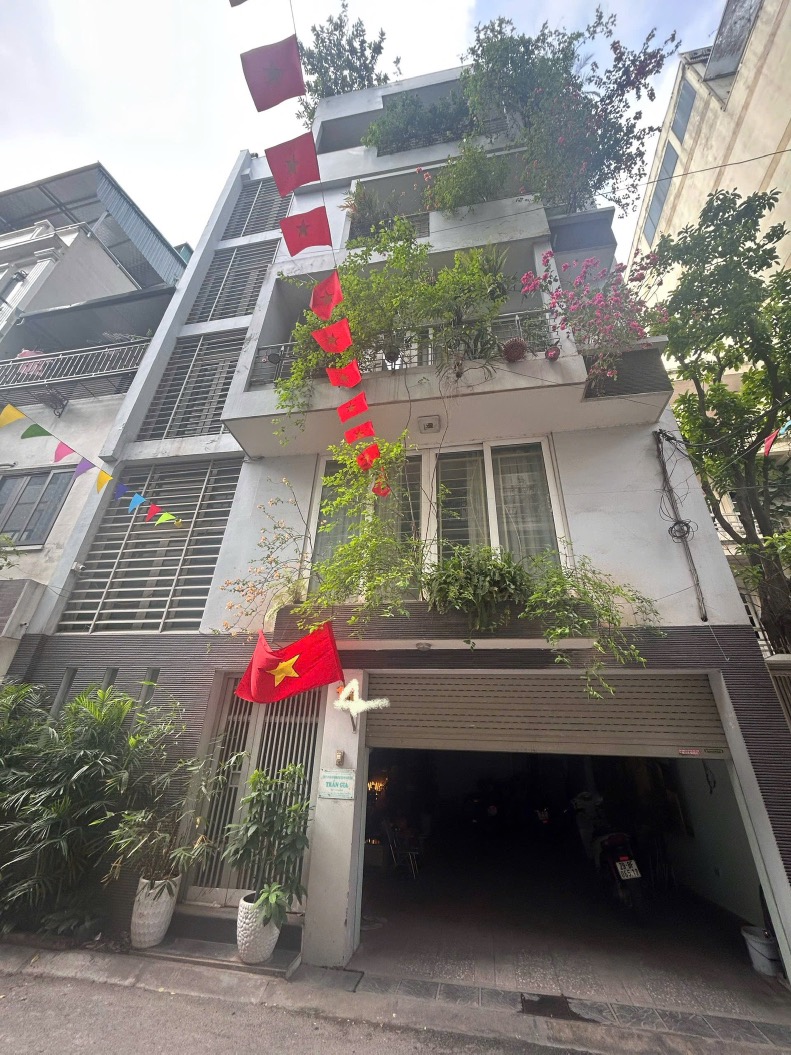 Bán nhà Minh Khai - diện tích 71,5m2 6 tầng - ô tô tránh - giá 20 tỷ