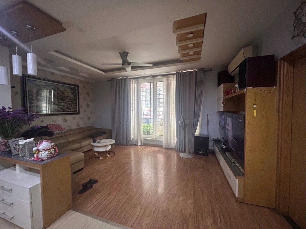 Bán nhà Minh Khai - diện tích 71,5m2 6 tầng - ô tô tránh - giá 20 tỷ