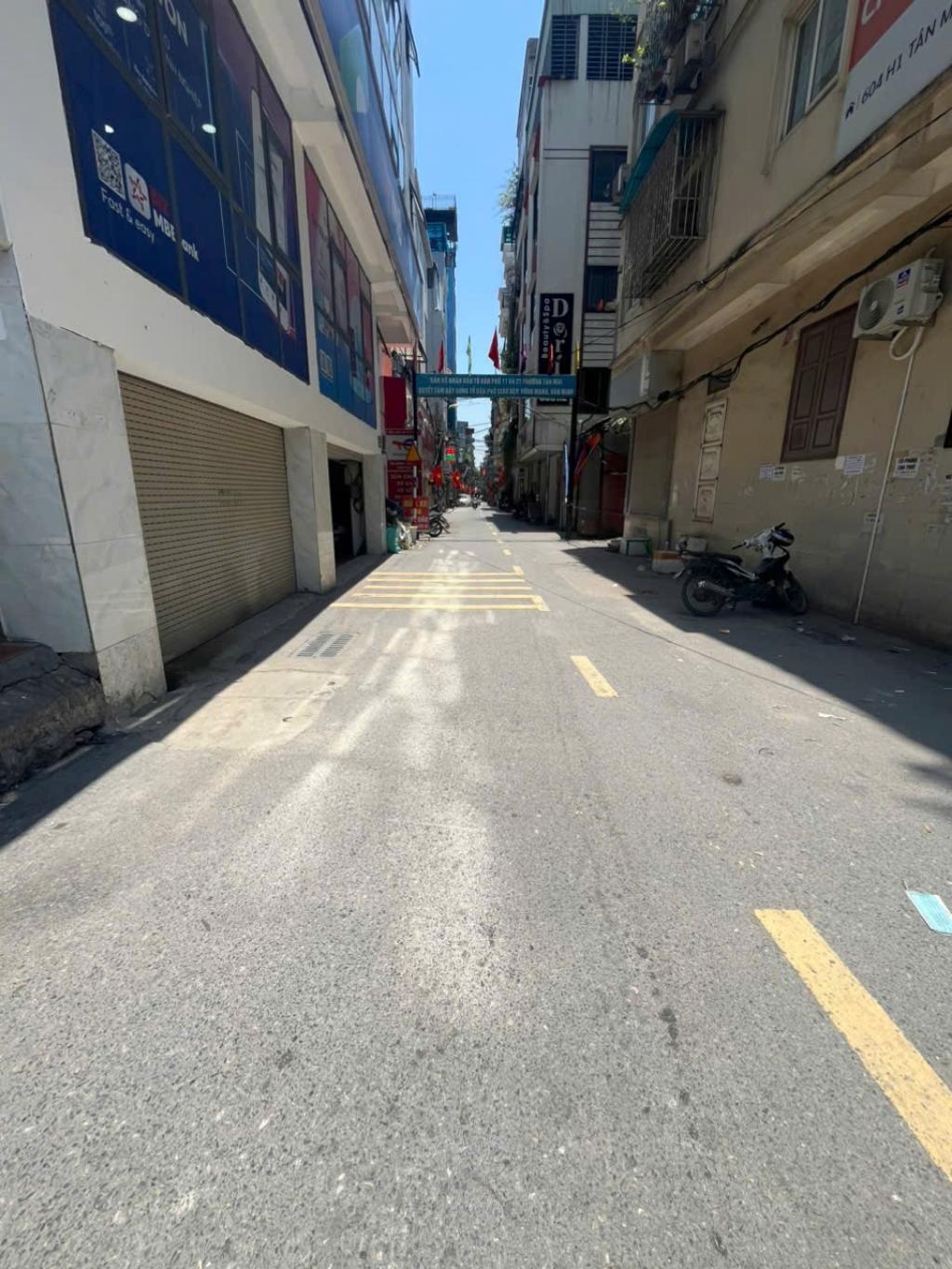 Bán nhà Tân Mai - diện tích 12m2 4 tầng - ô tô tránh - giá 3,8 tỷ