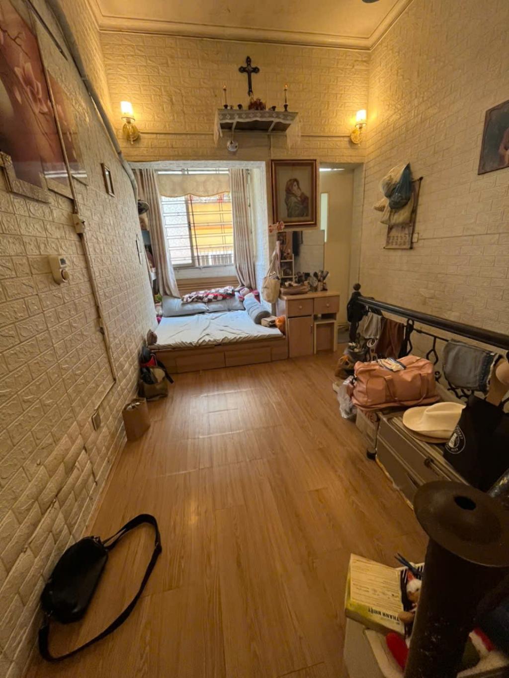 Bán nhà Tân Mai - diện tích 12m2 4 tầng - ô tô tránh - giá 3,8 tỷ