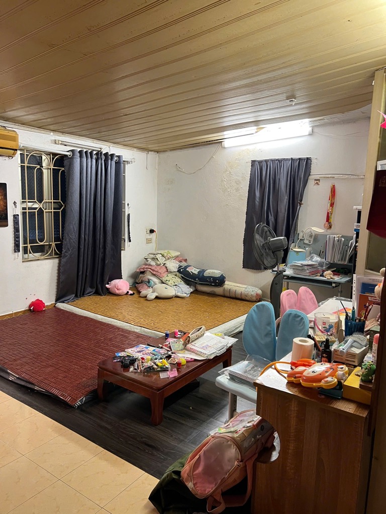 Bán nhà Kim Liên - diện tích 27.3m2 2 tầng - Nhà cũ, ngõ thông - giá 3,3 tỷ