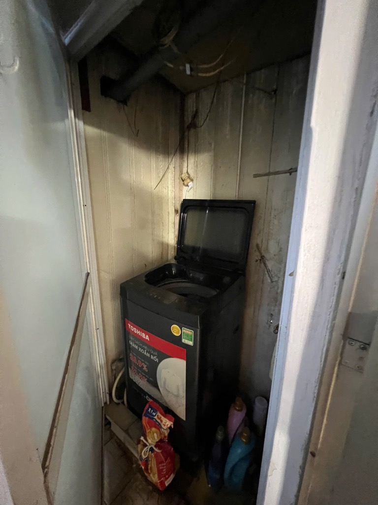 Bán nhà Kim Liên - diện tích 27.3m2 2 tầng - Nhà cũ, ngõ thông - giá 3,3 tỷ