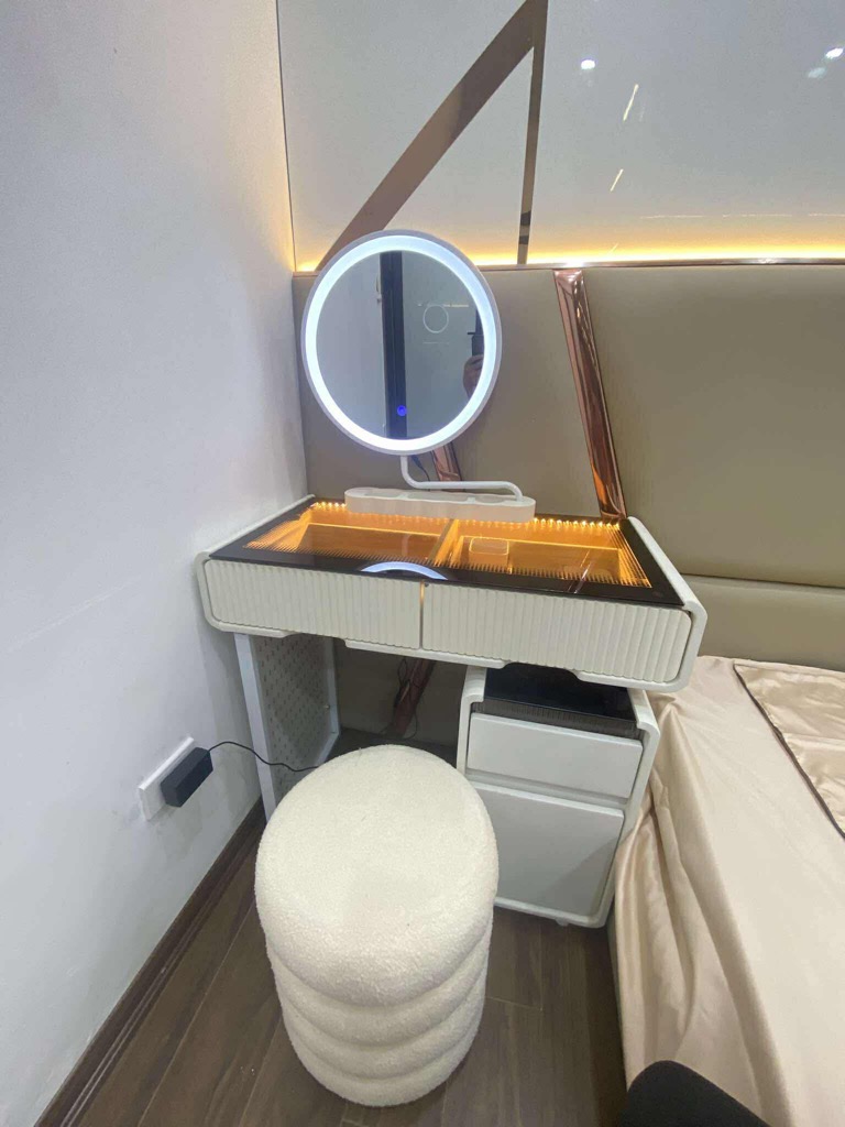 Bán nhà Trương Định - 26m2  5 tầng - mặt tiền 5.2m - cách ô tô 30m - giá 5,3x tỷ