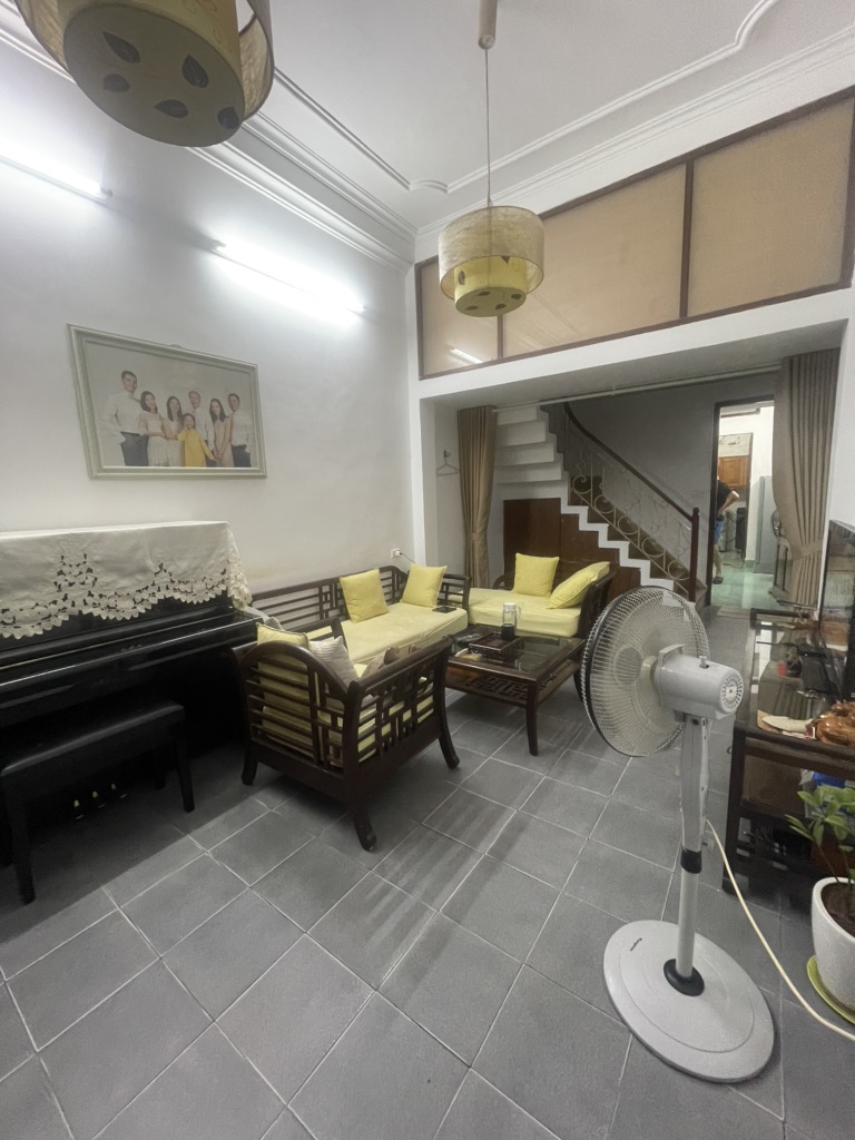 Bán nhà Tây Sơn - diện tích 51.3m2 3 tầng - ô tô đỗ ngày đêm - giá 18,5 tỷ