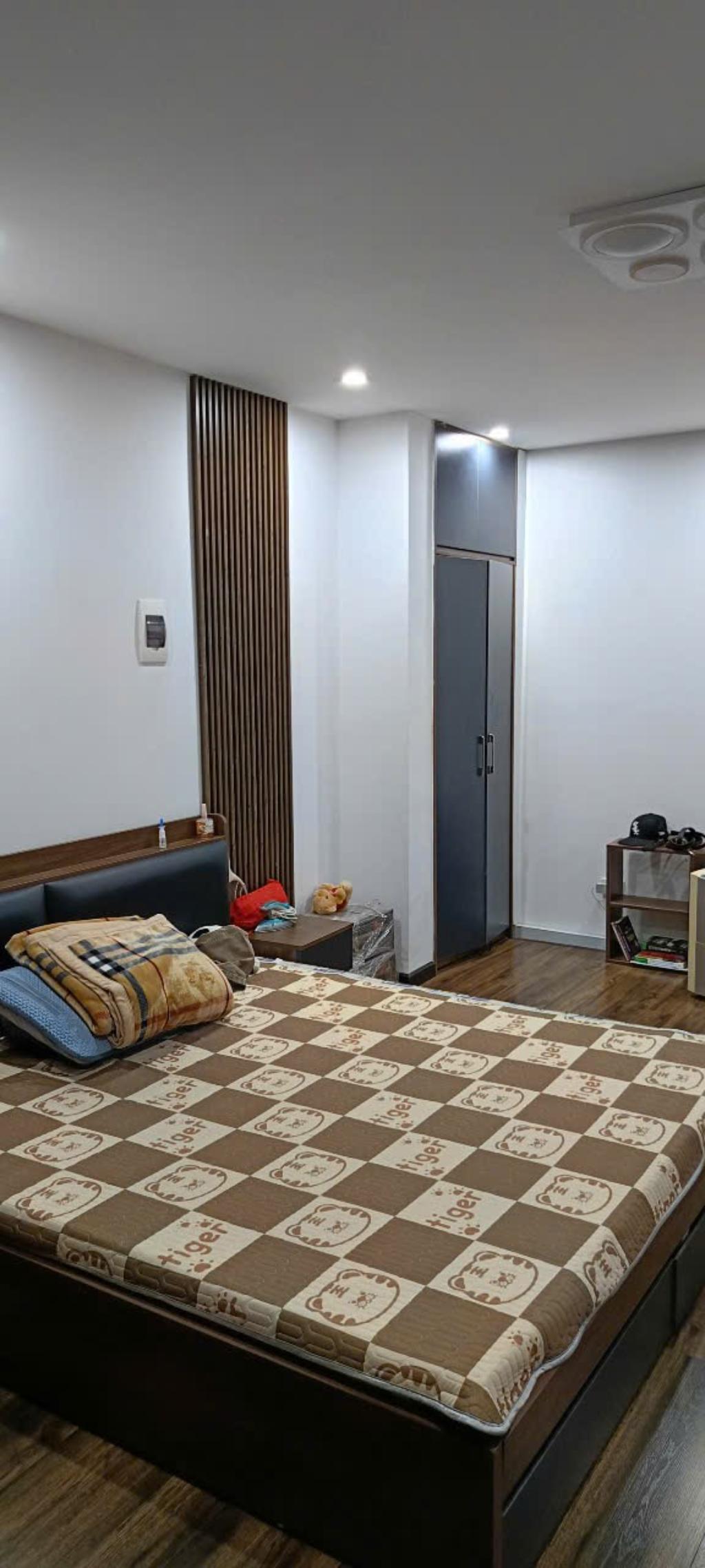 Bán nhà Chợ Khâm Thiên - diện tích 38,4m2 4 tầng - Nhà đẹp 3 thoáng - giá 8,2 tỷ