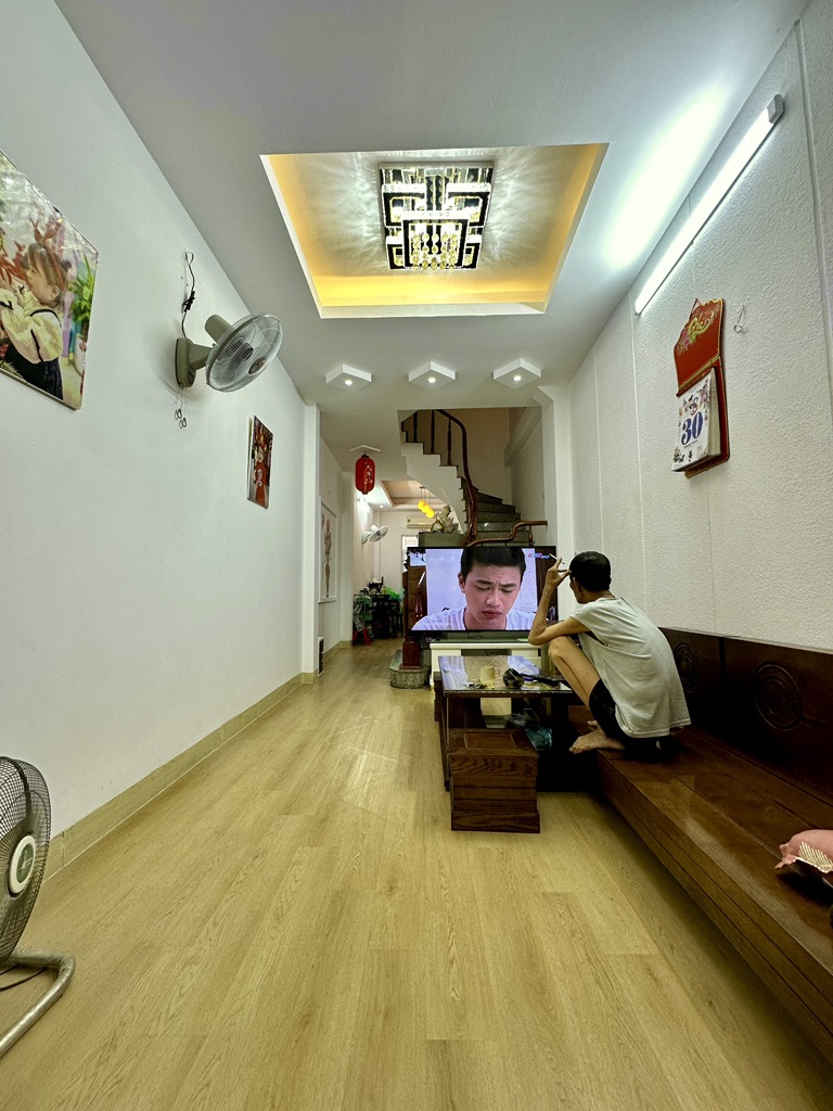 Bán nhà Ngõ Quỳnh - diện tích 35m2 4 tầng - vị trí trung tâm - giá 8,35 tỷ