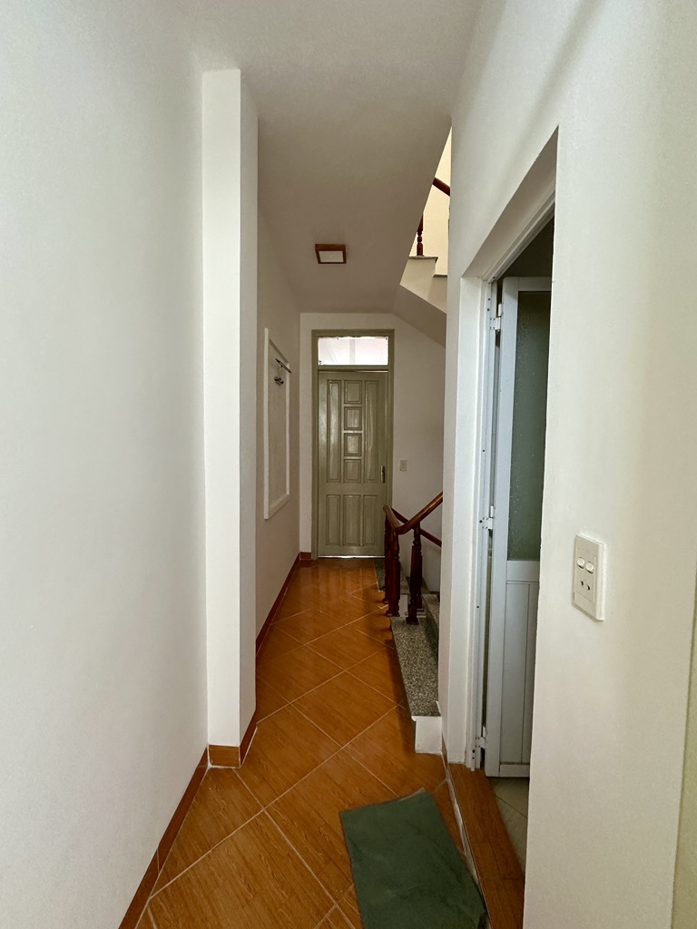 Bán nhà Ngõ Quỳnh - diện tích 35m2 4 tầng - vị trí trung tâm - giá 8,35 tỷ