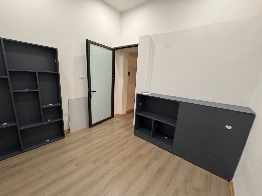 Bán nhà Minh Khai giá 2,7 tỷ - 15,5m2 x4 tầng full nội thất - gần Times City