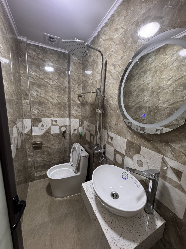 Bán nhà Minh Khai giá 2,7 tỷ - 15,5m2 x4 tầng full nội thất - gần Times City