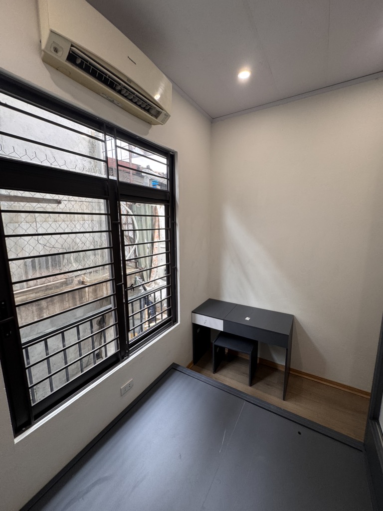 Bán nhà Minh Khai giá 2,7 tỷ - 15,5m2 x4 tầng full nội thất - gần Times City