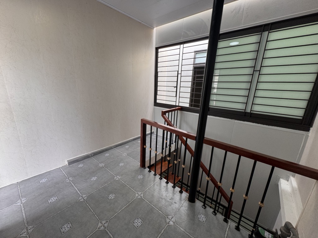 Bán nhà Minh Khai giá 2,7 tỷ - 15,5m2 x4 tầng full nội thất - gần Times City