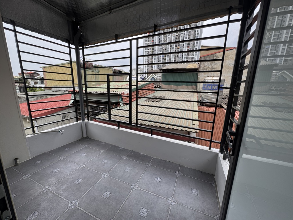 Bán nhà Minh Khai giá 2,7 tỷ - 15,5m2 x4 tầng full nội thất - gần Times City