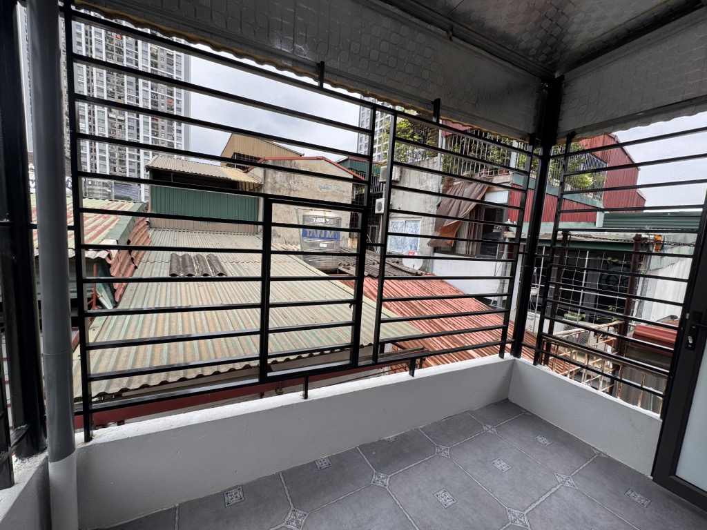 Bán nhà Minh Khai giá 2,7 tỷ - 15,5m2 x4 tầng full nội thất - gần Times City