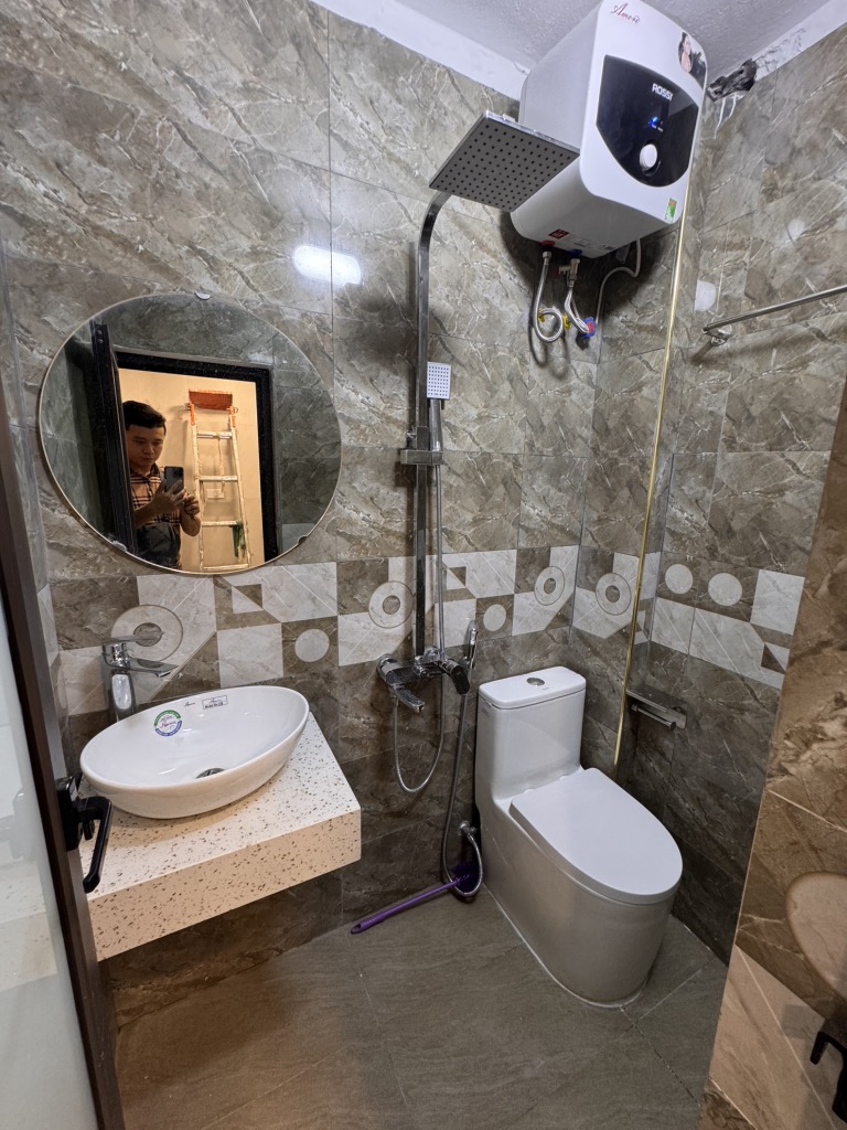 Bán nhà Minh Khai giá 2,7 tỷ - 15,5m2 x4 tầng full nội thất - gần Times City