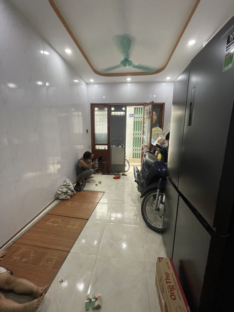 Bán nhà Định Công Thượng - diện tích 33.1m2 2 tầng - Cực hiếm - giá 2,7 tỷ