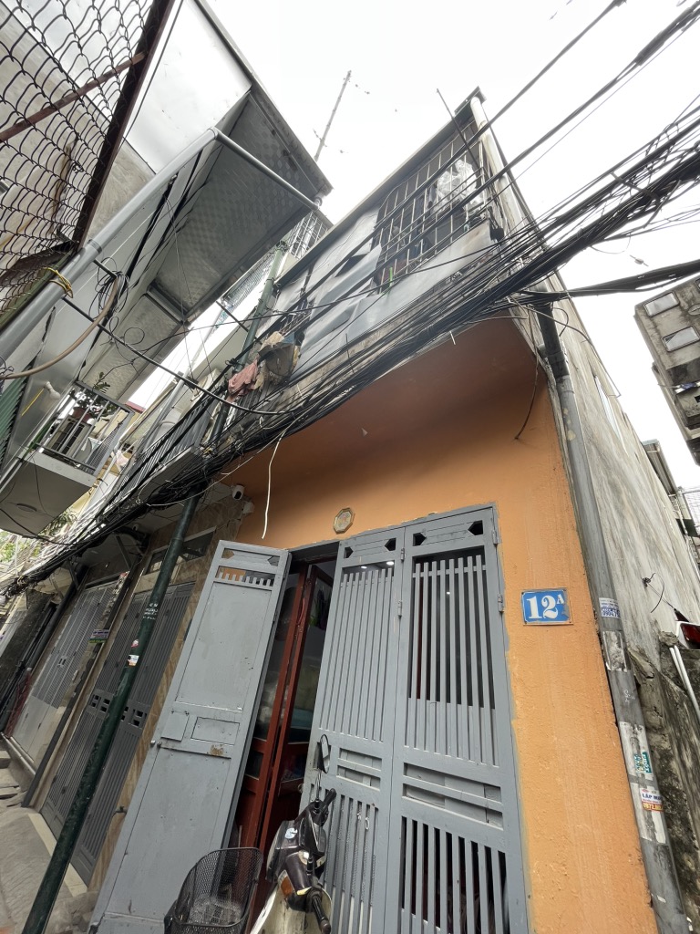 Bán nhà Định Công Thượng - diện tích 33.1m2 2 tầng - Cực hiếm - giá 2,7 tỷ