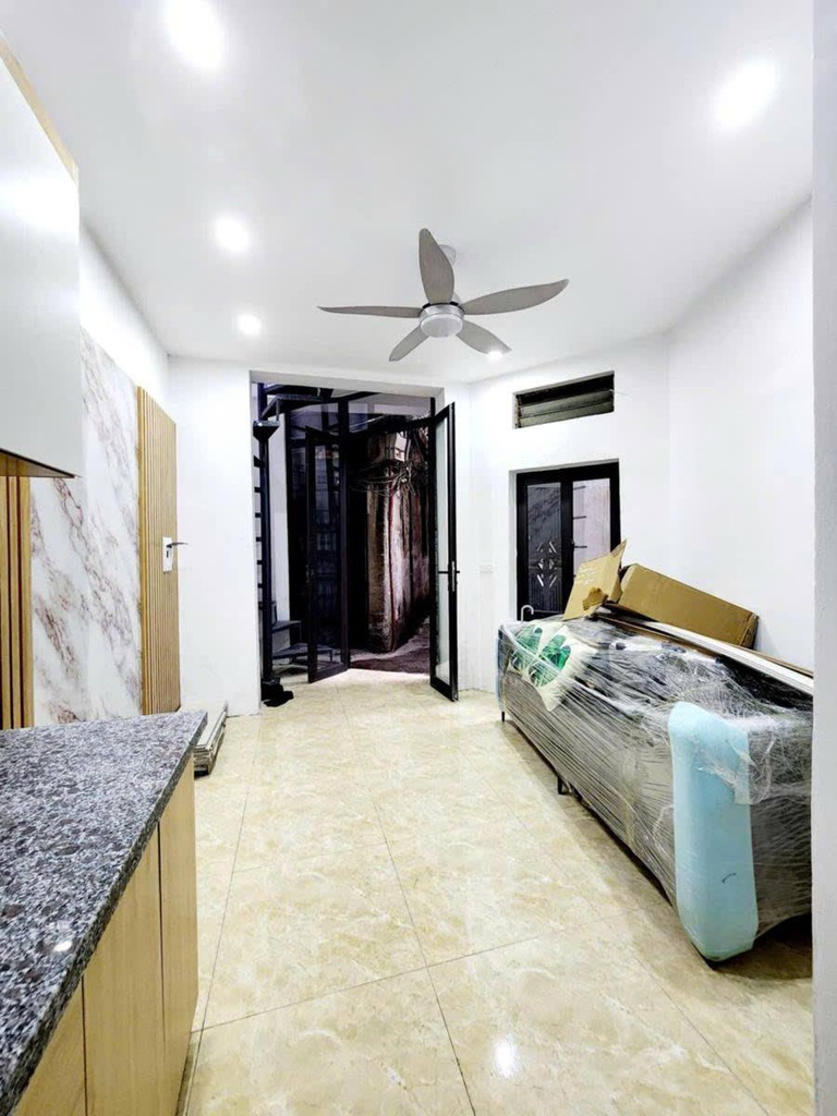 Bán nhà  Văn Hương giá nhỉnh 4 tỷ -  4 tầng - lô góc thoáng sáng
