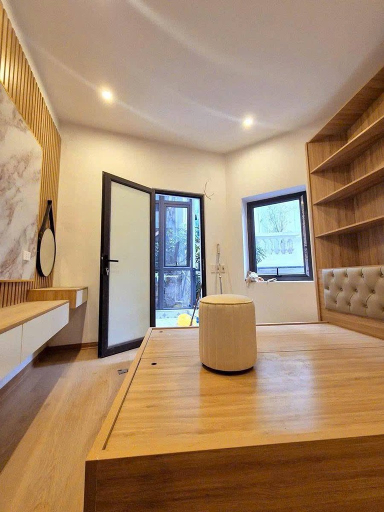 Bán nhà  Văn Hương giá nhỉnh 4 tỷ -  4 tầng - lô góc thoáng sáng
