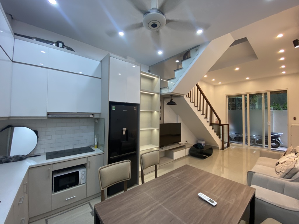 Bán nhà Ngõ Quỳnh - 32m2 4 tầng - ngõ thông - nở hậu - giá 7,55 tỷ