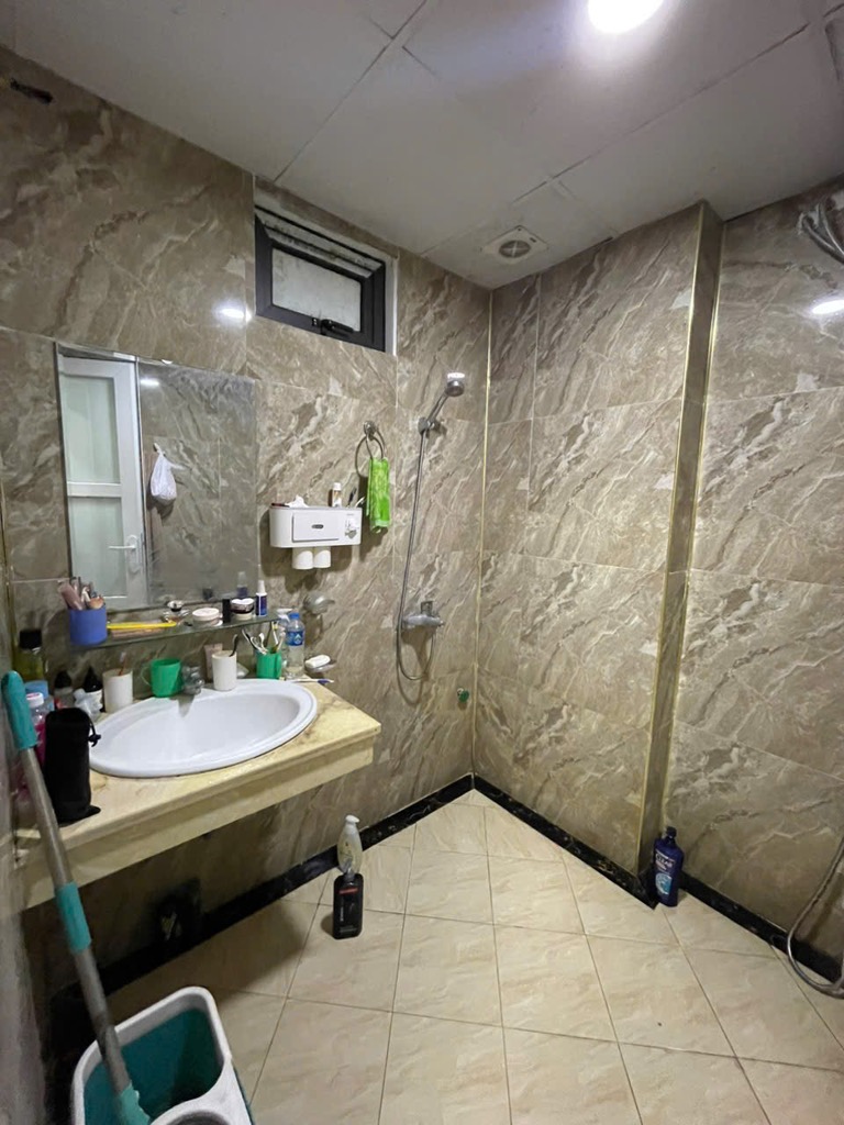 Bán nhà Hoàng Mai - 33m2 5 tầng - ô tô qua cửa - nhà đẹp ở sướng - giá 6,7 tỷ