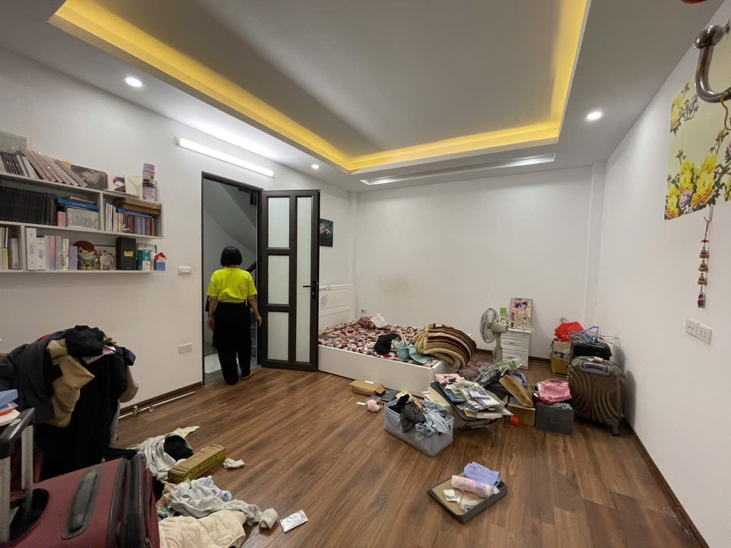 Bán nhà Hoàng Mai - 33m2 5 tầng - ô tô qua cửa - nhà đẹp ở sướng - giá 6,7 tỷ
