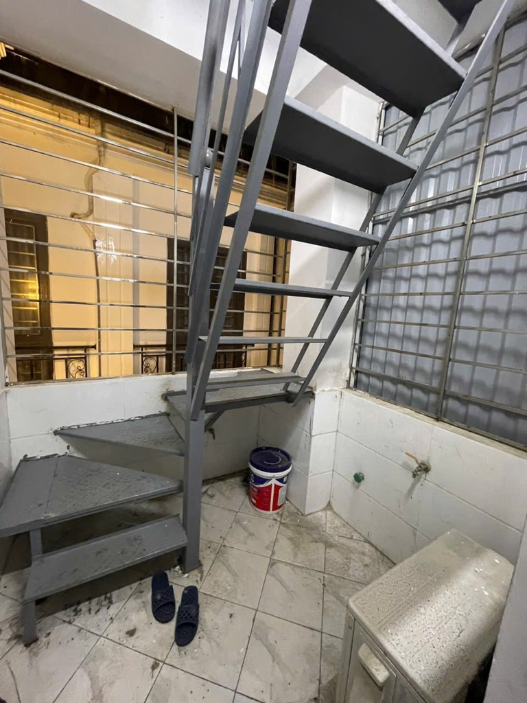 Bán nhà Hoàng Mai - 33m2 5 tầng - ô tô qua cửa - nhà đẹp ở sướng - giá 6,7 tỷ