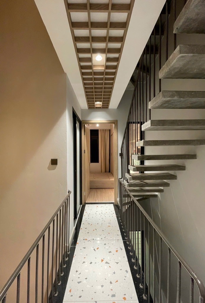 Bán nhà Hưng Phúc - diện tích 54,8m2 5 tầng - ô tô đỗ cửa - giá 11,8 tỷ