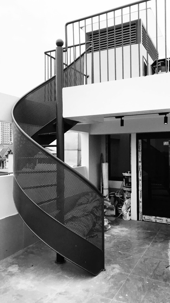 Bán nhà Hưng Phúc - diện tích 54,8m2 5 tầng - ô tô đỗ cửa - giá 11,8 tỷ