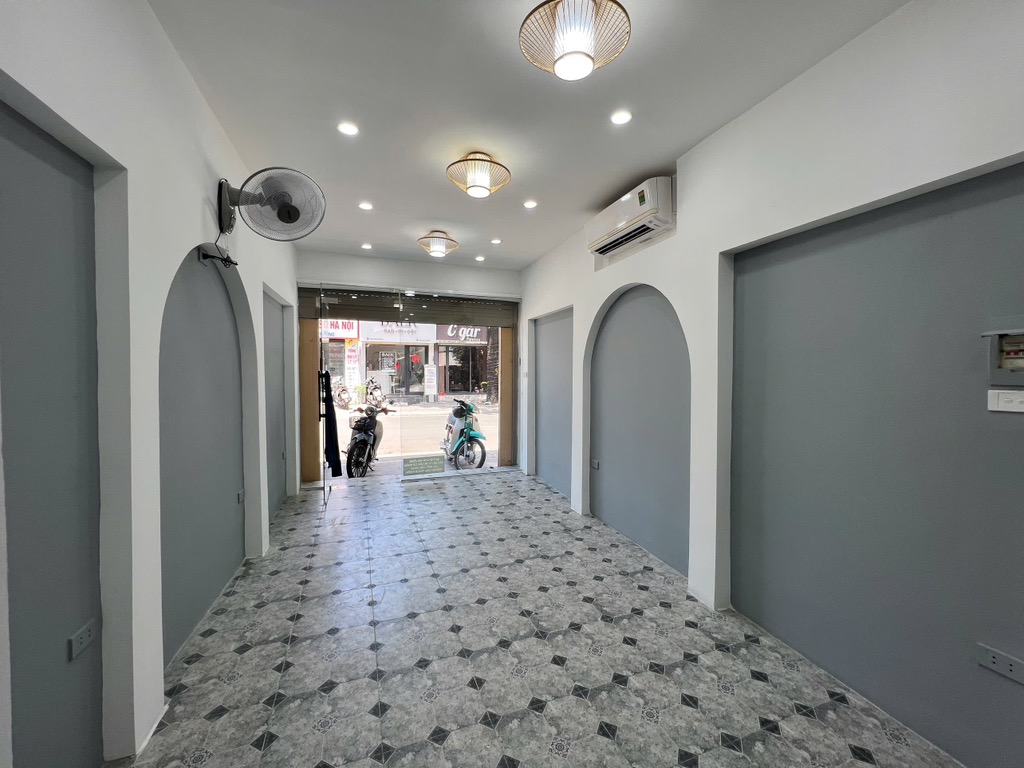 Bán nhà Đặng Văn Ngữ - diện tích 30m2 2 tầng - Lô góc 3 mặt thoáng - giá 2,8 tỷ